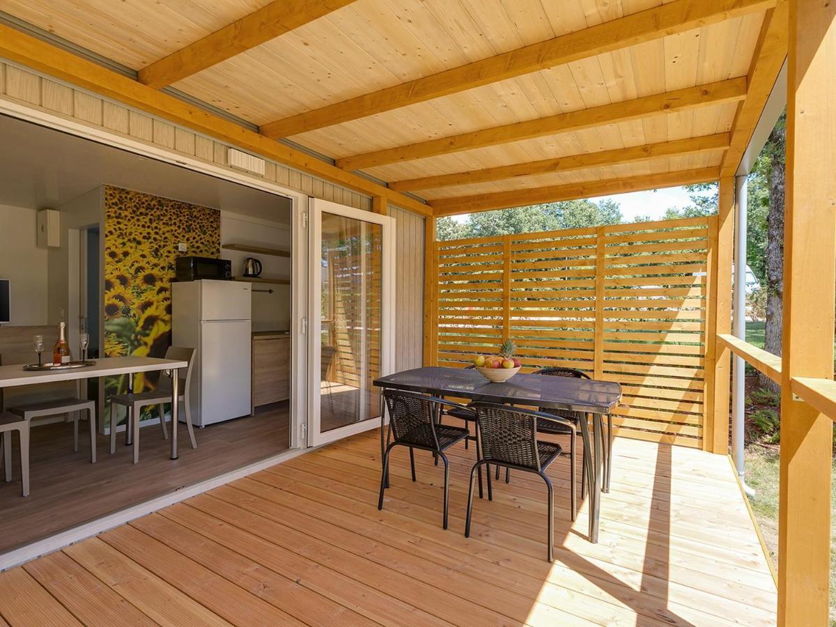 Adriamar Mobile Homes In Camping Park Umag Bagian luar foto